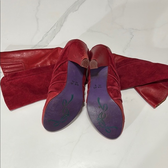 Elegant Red Women's Boots - Picture 3 of 6